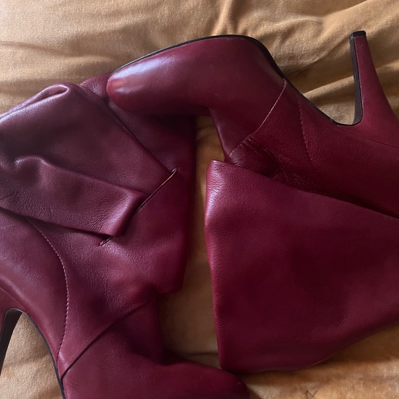 SOLD - Picture 2 of 4